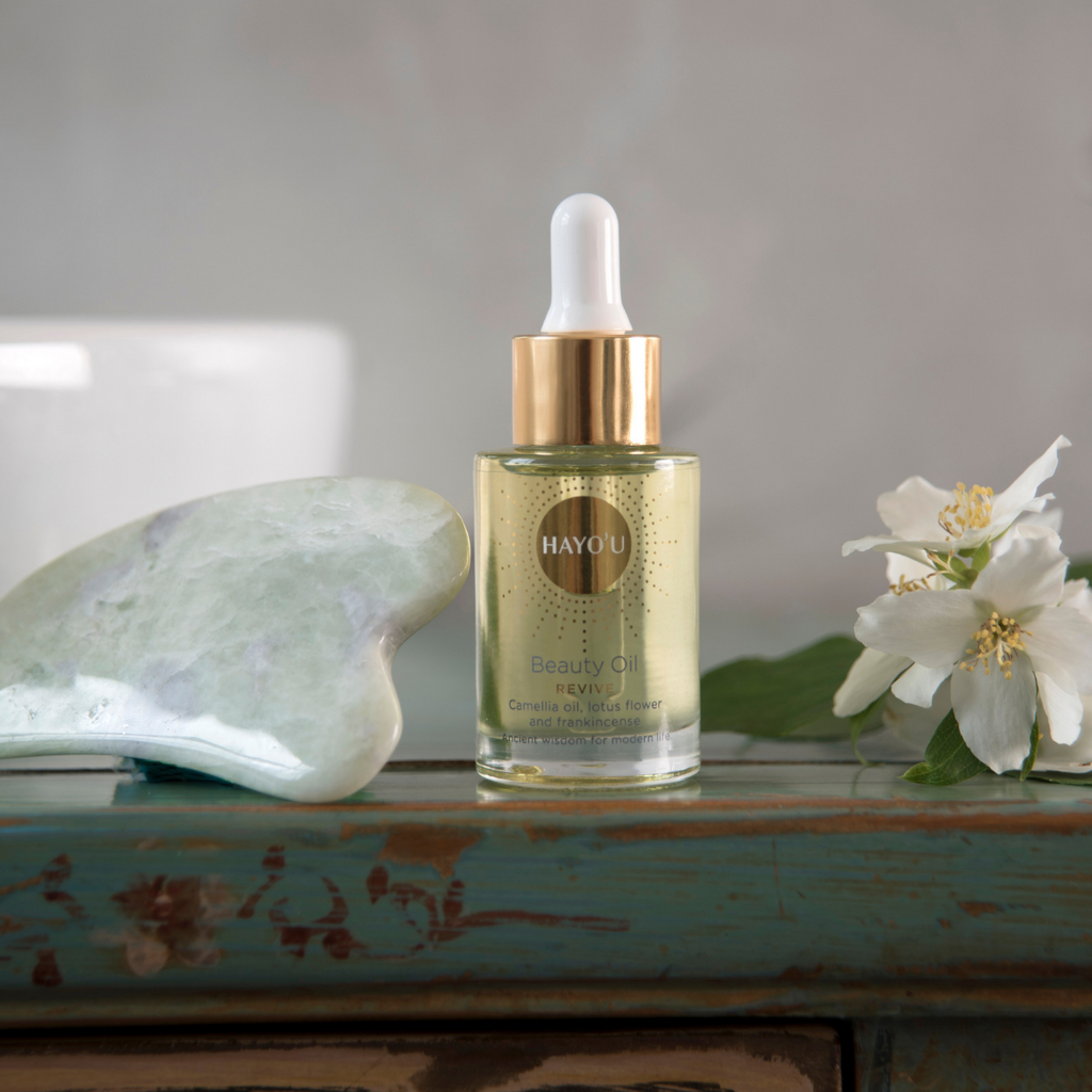 Hayo'u Gua Sha Jade Beauty Restorer